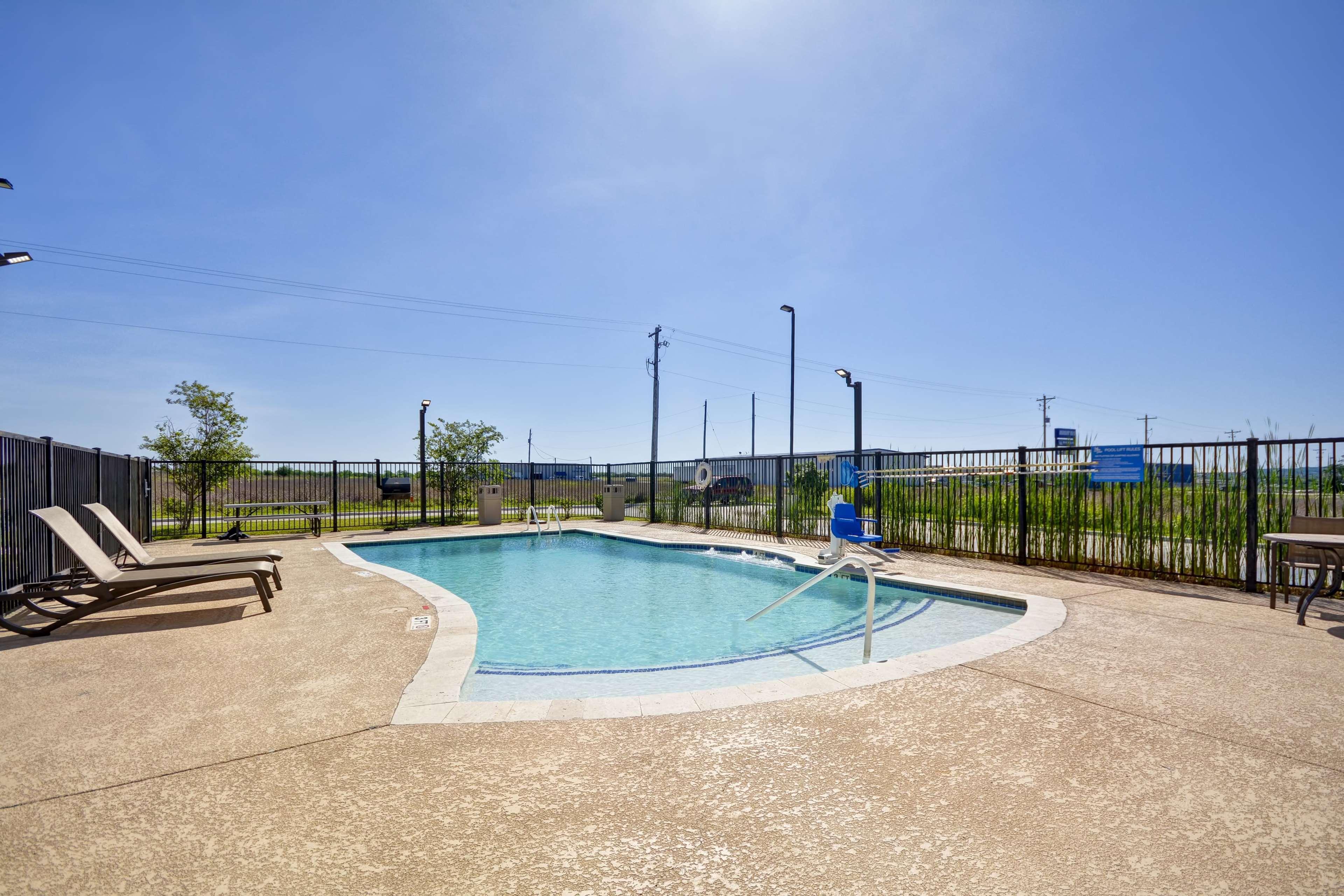 Hampton Inn Kenedy Esterno foto
